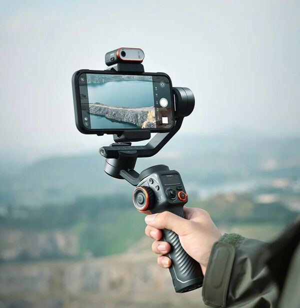 AI-Powered Smartphone Gimbals