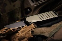 Miniature Automatic Knives Image 2