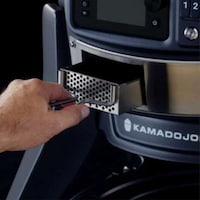 Connected Kamado-Style Grills Image 6