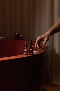Intimate Shaving Oils Image 1