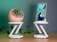 Illusory Planter Stands Image 1