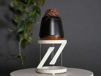 Illusory Planter Stands Image 2
