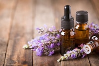 Aromatherapy-Personalizing Tools Image 1