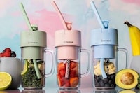 Convenient 10-Blade Blenders Image 4