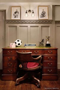 TV Show Pub Stays Image 3