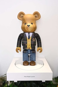 Blazer-Adorned Bear Figures Image 1