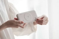 Power-Providing Smartphone Stands Image 6