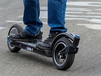 All-Terrain Electric Skateboard Models Image 2