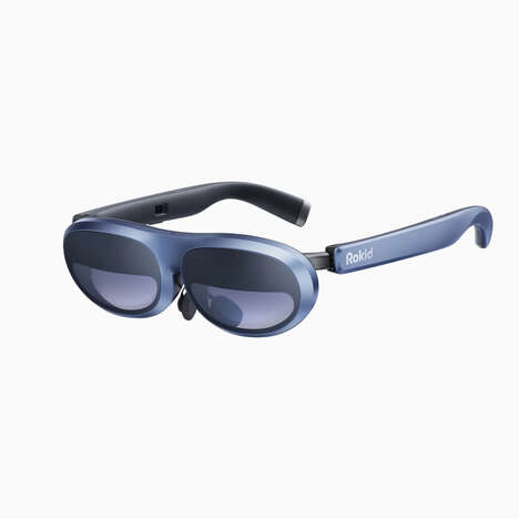 Screen-Projecting AR Glasses