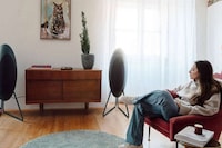 Swappable Component Floor Speakers Image 5