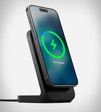 Quick-Charge Smartphone Mounts Image 3