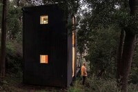 Minuscule Sustainable Rainforest Cabins Image 3