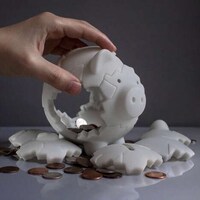 Kintsugi-Inspired Piggy Banks Image 4