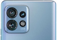 Curvaceous Flagship Smartphones Image 3