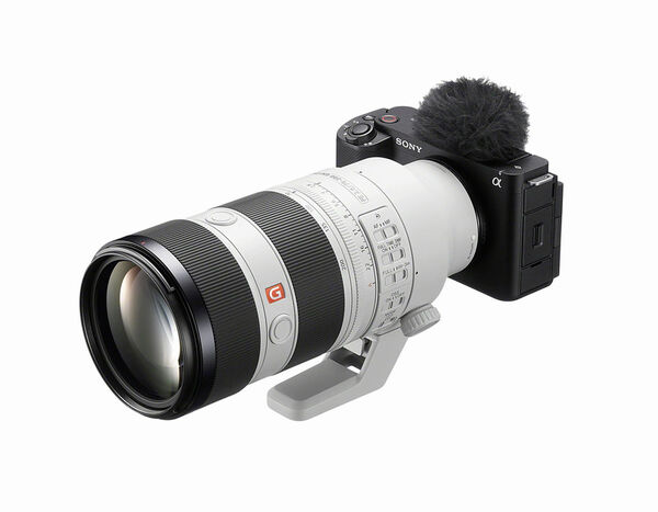 Compact Vlogging Cameras