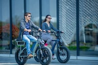 Moped-Mimicking eBikes Image 3
