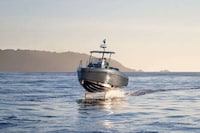 Central-Console Hydrofoil Boats Image 3