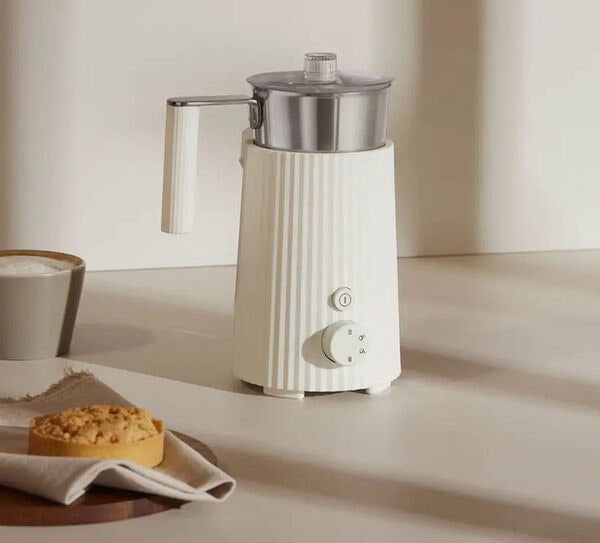 Pleated High-Fashion Appliances