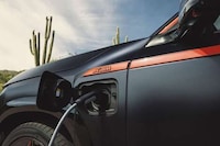 Monstrously Powerful Hybrid SUVs Image 7