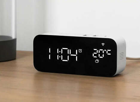 Connected Simplicity-Focused Clocks