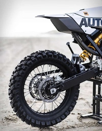 Custom-Tuned Motorcycle Models Image 7