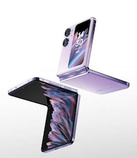 Pocket-Friendly Flip Smartphones Image 1