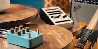 Effect-Blending Guitar Pedals Image 5