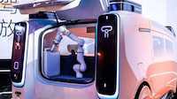Robot Taxi Car Concepts Image 2