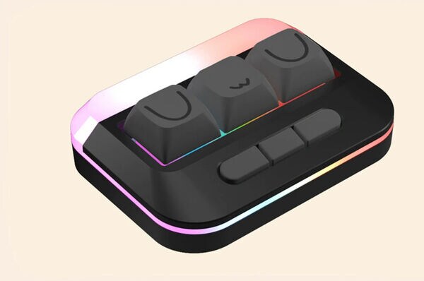 Charming Supplemental Gamer Keyboards : Wooting UwU keyboard