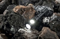 Diminutive Dual-Beam Flashlights Image 3