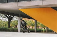 Shock-Absorbing Urban Bicycles Image 2