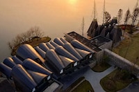 Riverside Scenic Calming Hotels Image 3