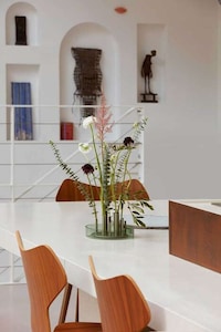 Art-Filled Parisian Homes Image 2