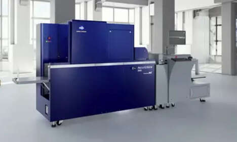 Personalized UV Varnishing Systems