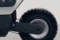 Swappable Battery Electric Motorcycles Image 6