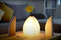 Origami-Inspired Vase Lamps Image 2