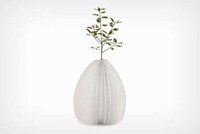 Origami-Inspired Vase Lamps Image 6