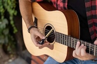 Acoustic Guitar Bows Image 3