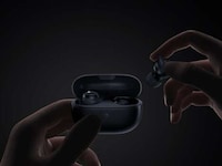 Accessible Exercise-Ready Earbuds Image 4
