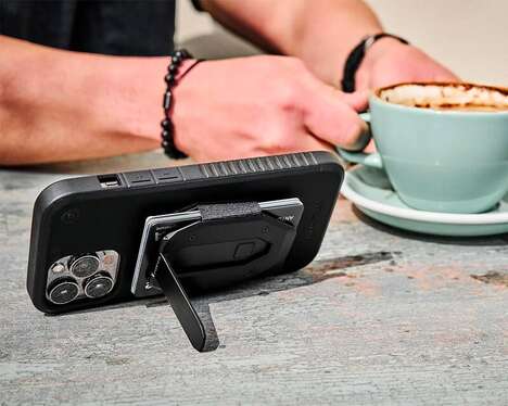 Magnetic Metallic Smartphone Wallets
