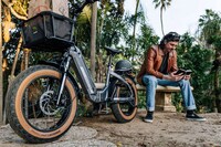 Torque-Sensing Folding E-Bikes Image 2