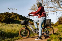 Torque-Sensing Folding E-Bikes Image 6