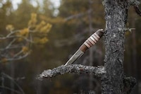 Reindeer-Honoring Knife Designs Image 4