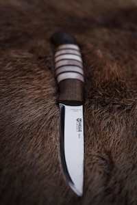 Reindeer-Honoring Knife Designs Image 5