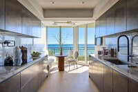 Minimal Beach-Side Luxe Homes Image 1