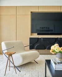 Minimal Beach-Side Luxe Homes Image 3