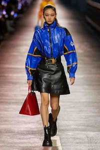 On-the-Road Fashion Shows Image 2