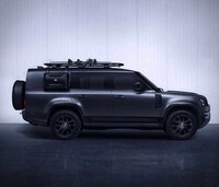 Adventurous Five Seater SUVs Image 2