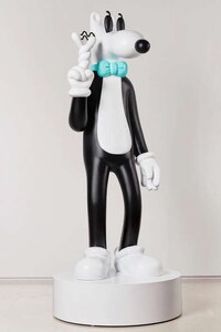Bow Tie-Wearing Sculptures