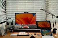Illuminating Workstation Organizers Image 3